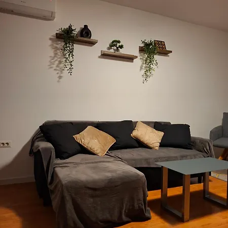 Parliament View 2br Heart Of Free Minibar