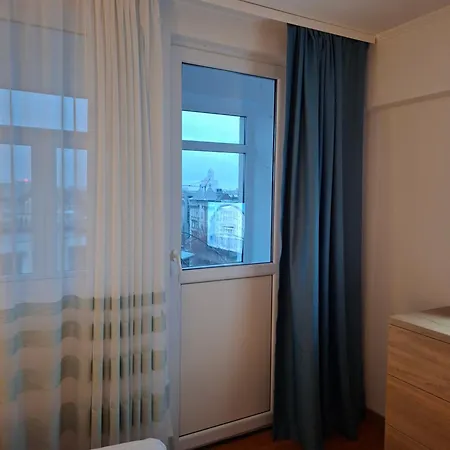 Parliament View 2br Heart Of Free Minibar Apartmán Bukurešť
